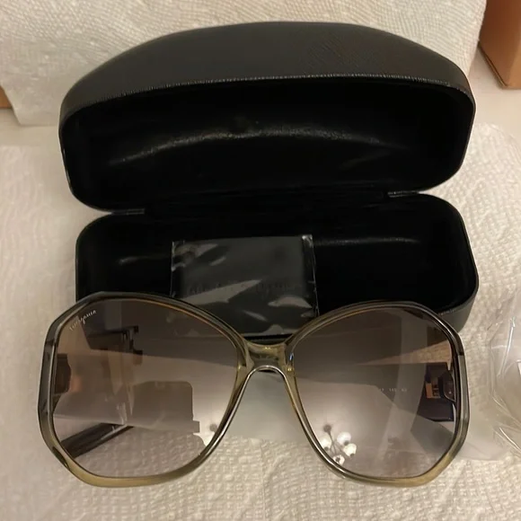 NWT Ferragamo women’s SF942S 61mm sunglasses. Amazon.com: Salvatore Ferragamo Geometric Sunglasses SF942S  main image 2